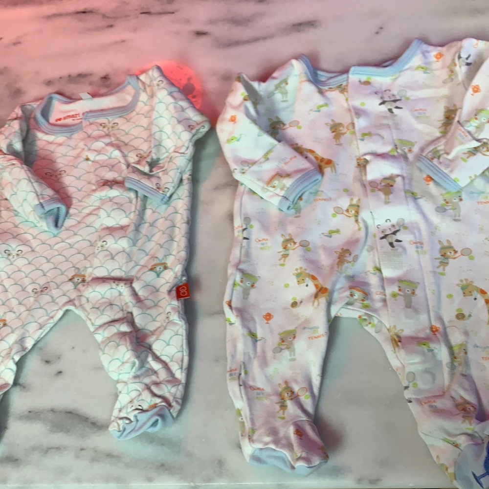Pair of two Magnificent Baby Smart Close Footies